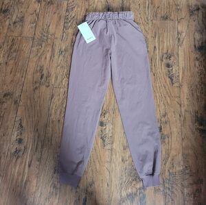 Women stretch high rise jogger  size 4